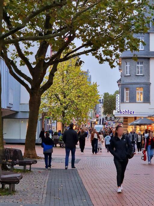 Dark Jungle - Innenstadt Fuer 4 Netflix Switch Waschtrockner Apartment
