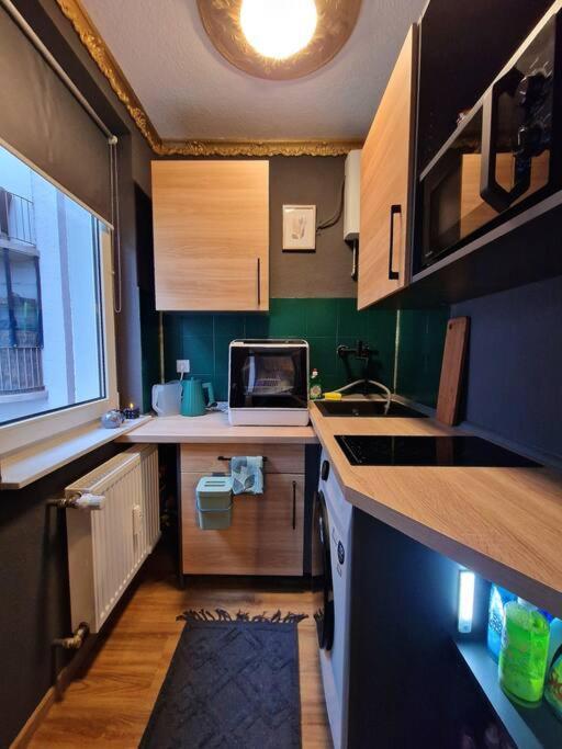 Apartment Dark Jungle - Innenstadt Fuer 4 Netflix Switch Waschtrockner